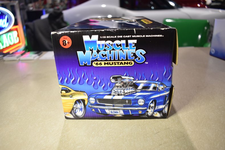 1966 Mustang Muscle Machine 1:18 *Car is Red, Not Orange*